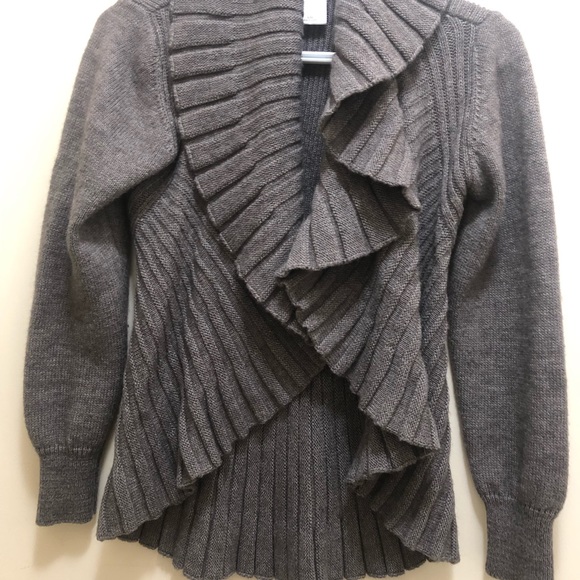 Clothes - Picture 6 of 16